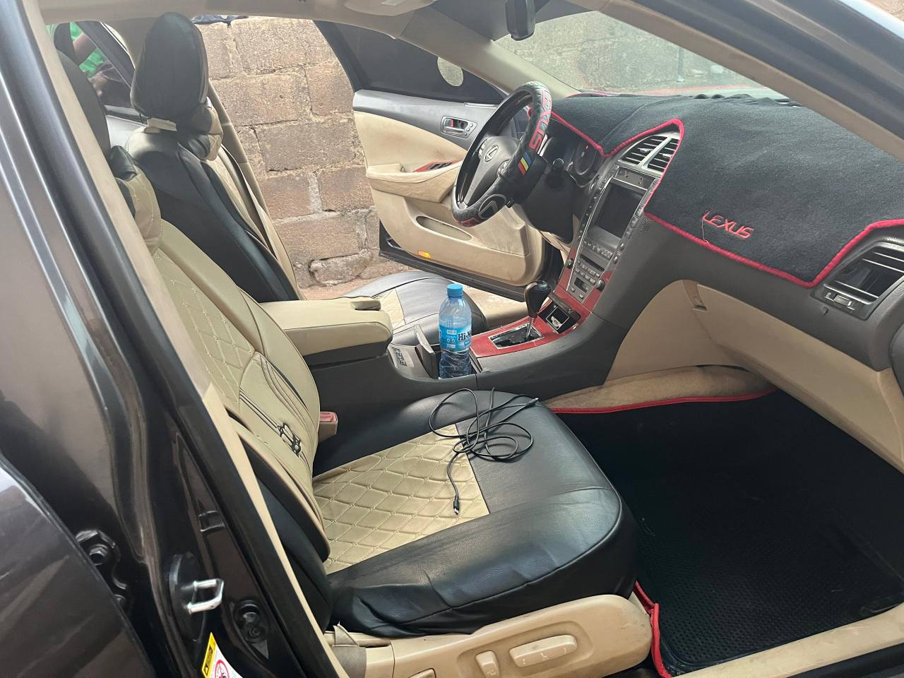 A picture of Ex 350 Lexus