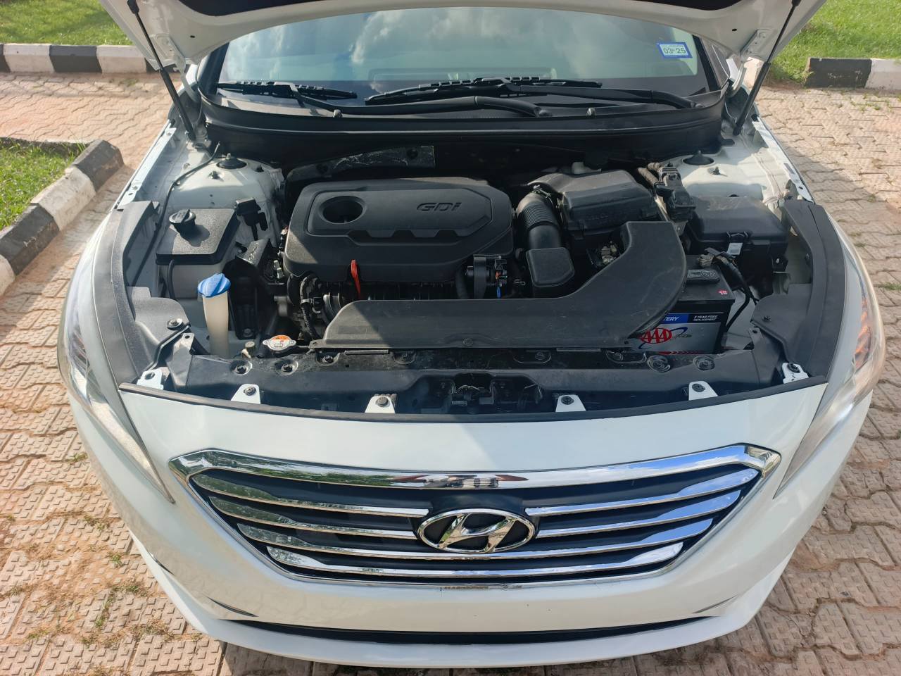 A picture of Hyundai sonata Direct Belgium Model 2016 Buy and drive Excellent