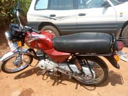 A picture of BAJAJ FOR SALE 2.2M Call or. Whatsapp 0772995758. 0772995758 0756911039.
