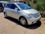 A picture of TOYOTA IST BEI 5 8M
