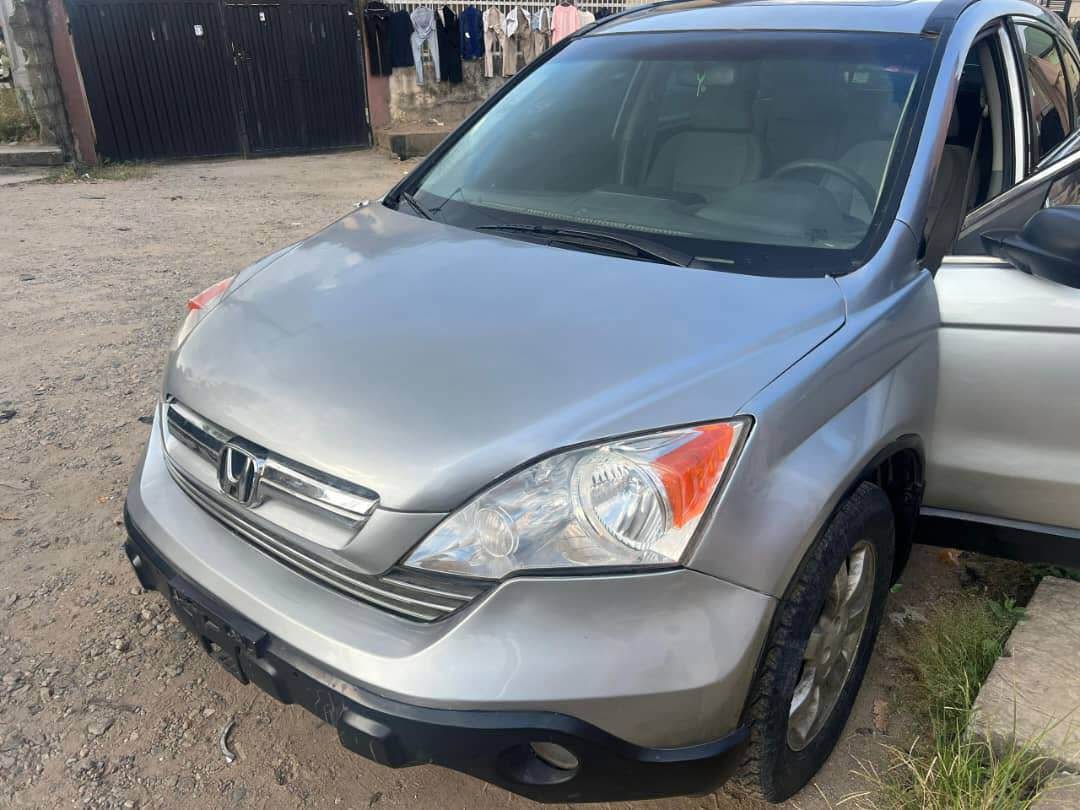 A picture of Honda Crv 08