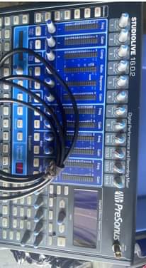 A picture of Presonus digital studio live mixer 16chanals