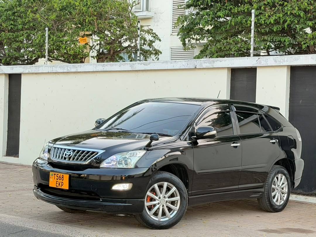 A picture of TOYOTA HARRIER