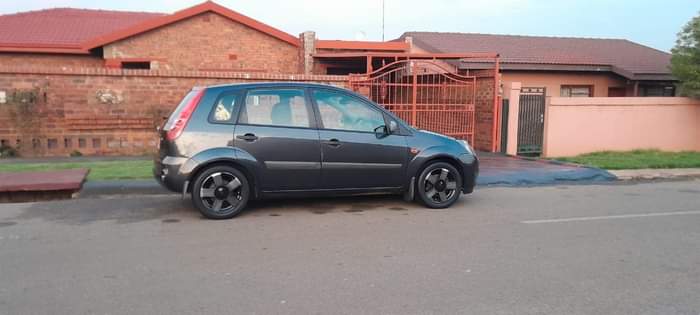AUTO F.