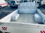 A picture of TOYOTA HILUX SINGLE CABIN ENGINE 1RZ MANUAL FLOOR GEAR PETROL