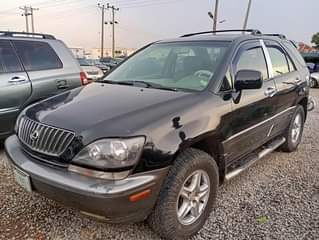 A picture of Lexus RX 300