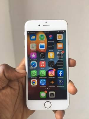 A picture of Iphone 6s gb 64