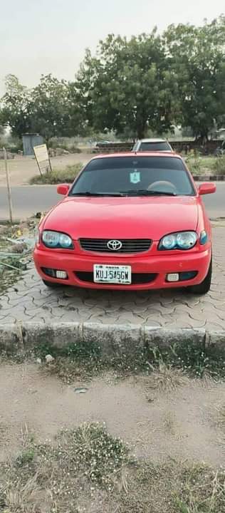 A picture of 2002 Toyota 2002
