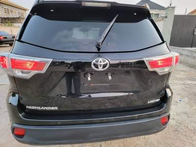 A picture of 2016 Toyota Highlander