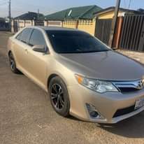 A picture of 2012 XLE Toyota Camry