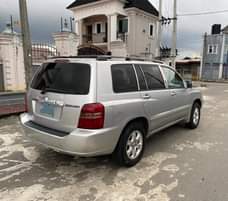 A picture of 2003 Toyota HIGHLANDER