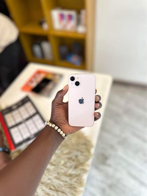 A picture of IPHONE 13 PLAIN