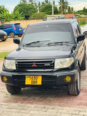 used mitsubishi pajero