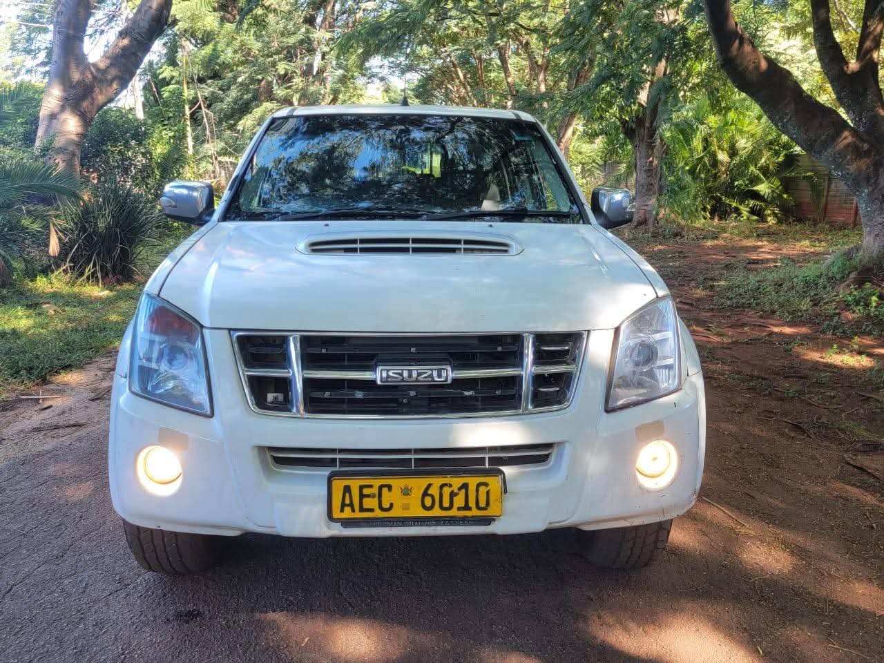classifieds/cars isuzu