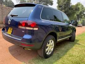 A picture of Volkswagen toureg 2008 model