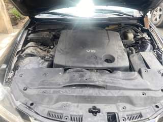 A picture of Lexus is250