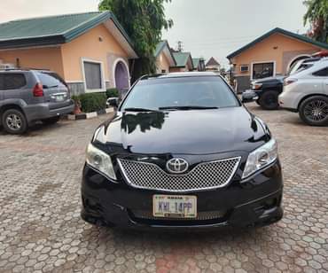 A picture of Extremely clean and sound Toyota Camry thumb start excellent engine