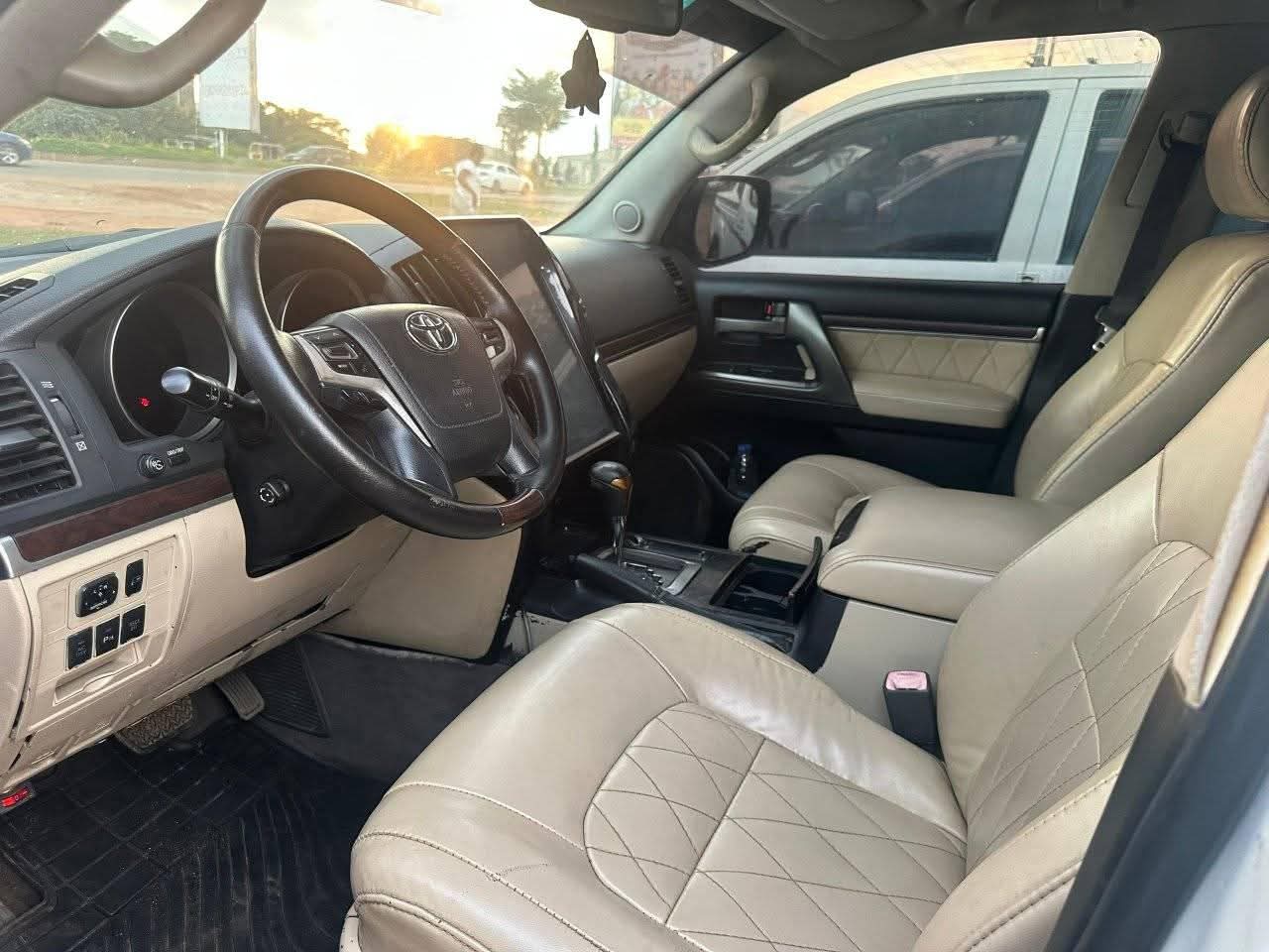 A picture of Land cruiser
