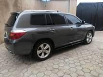 A picture of REGISTERED TOYOTA HIGHLANDER 08LIMITED EDITIONPAINTED ON FIRST BODYTOK STANDARDTHUMB STARTNOTHING