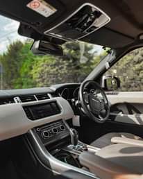 A picture of RangerRover...Petrol...0780260939