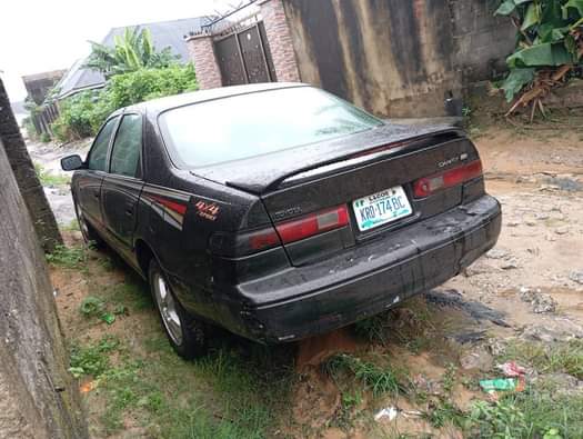 A picture of Sound Camry with very good engine and gear good body
