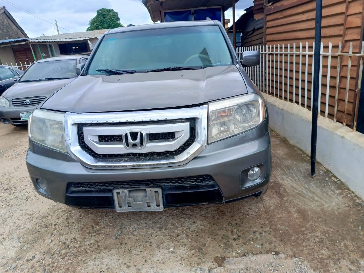 A picture of Sweat deal Honda pilot Engine gear ac is working perfectly