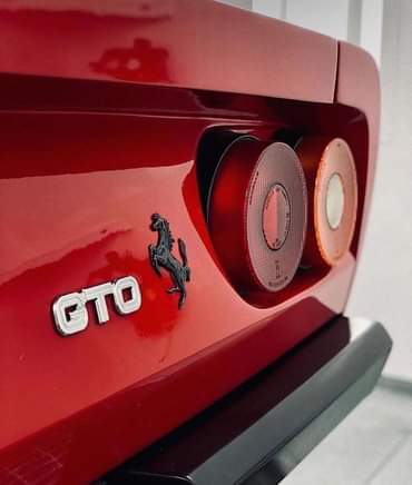 A picture of Ferrari 288 GTO was the bridge between the past and