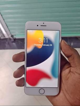 A picture of iPhone 6s gb32