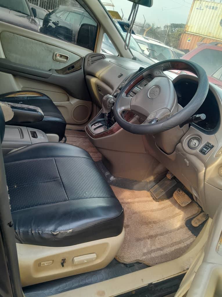 A picture of Lexus Rx 300