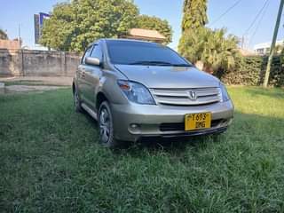 A picture of Toyota ist kali bei 7 7m piga cm 0658585495