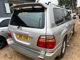 A picture of Toyota Land Cruiser V8