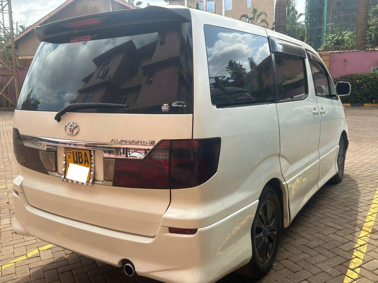 A picture of TOYOTA ALPHAD