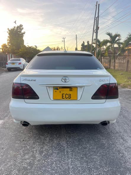A picture of CROWN ATHLETE ECB PRICE 16 5M 0765242424 Call WhatsApp INSTAGRAM