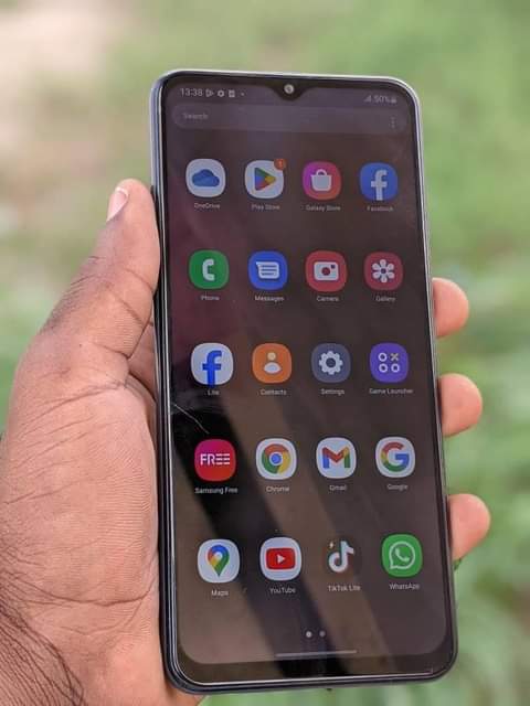 A picture of SAMSUNG A23