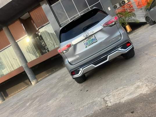A picture of Very Sharp Toyota Highlander 2016 Model Keyless Entry