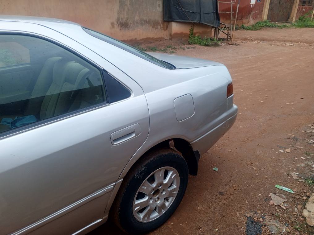 A picture of Toyota Camry pencil