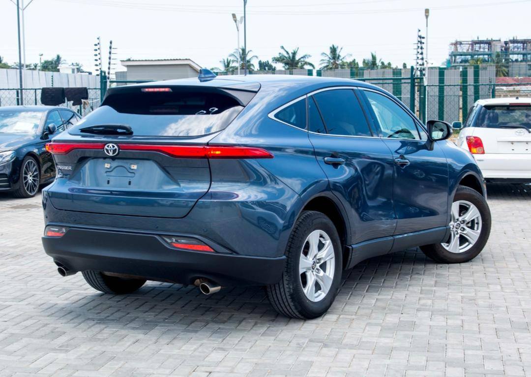 A picture of TOYOTA HARRIER ANACONDA