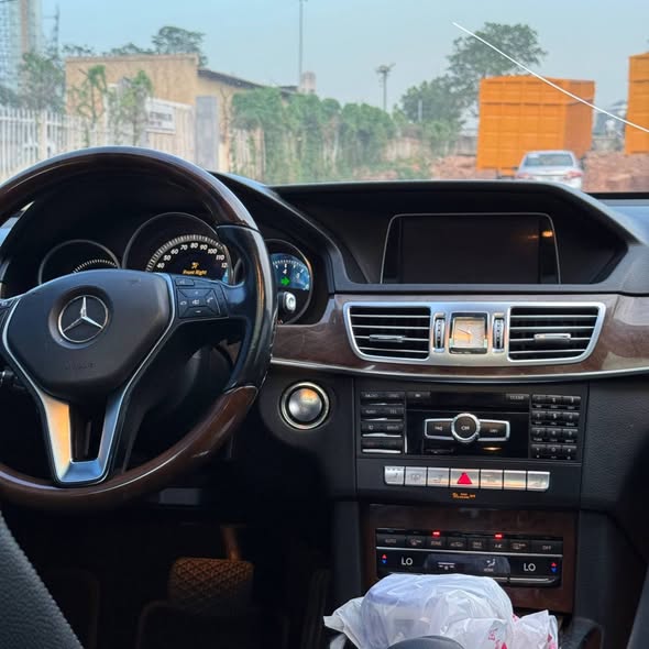 A picture of E350 2014
