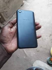 A picture of oppo a83 imenyooka gb128 ram6 net4g
