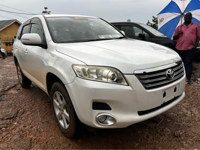 A picture of Toyota Vanguard Model 2009 55M