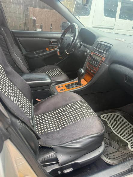 A picture of Lexus ES300 2002