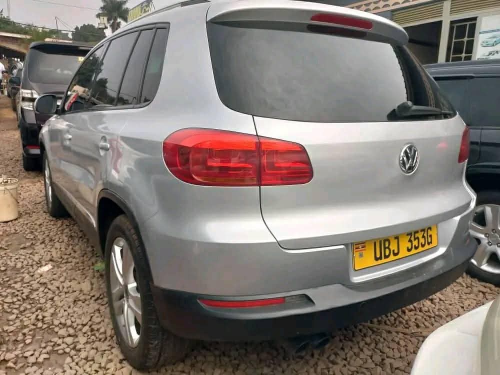 A picture of VOLKSWAGEN TIGUAN 2012 FOR SALE 29M CALL 0755622807