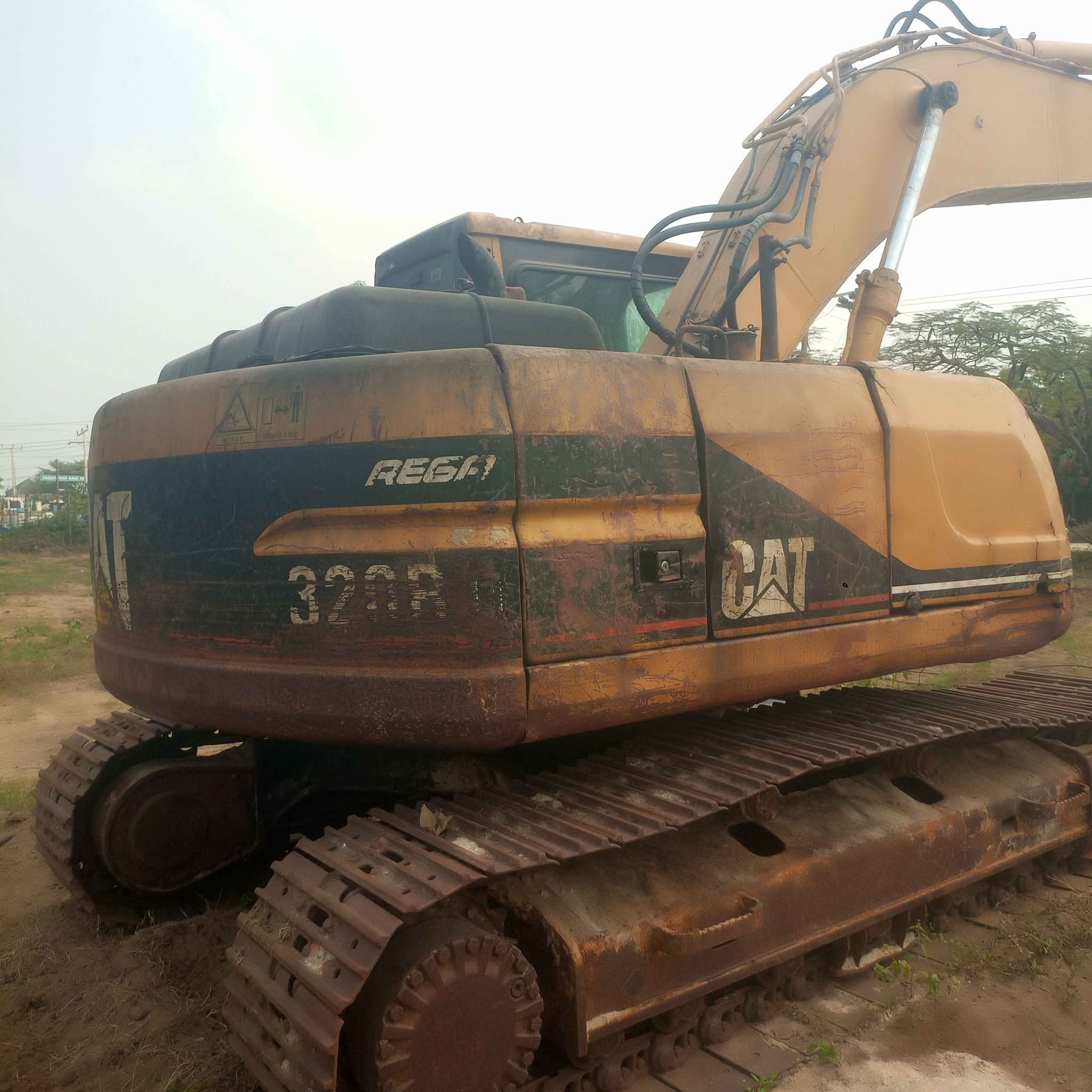 A picture of 320cl excavator for sale 07033882968