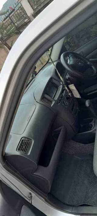 A picture of Toyota probox hiyo gari bado MPYAA SANAA nokipengele chochote