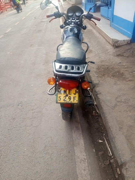 bajaj boxer