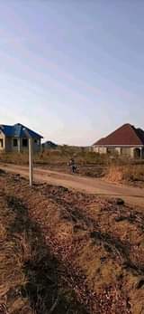 A picture of USIMALIZE MWAKA MWAKA BILA KIWANJA NA NI TSH900 000 PIGA