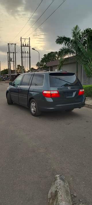 A picture of Honda Odyssey 2006 