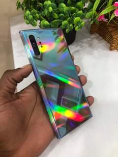 A picture of Sumsung note 10