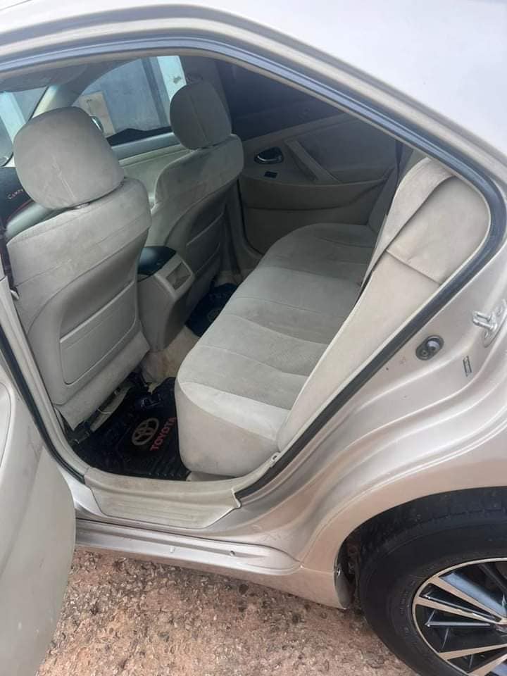 A picture of Toyota Camry 08