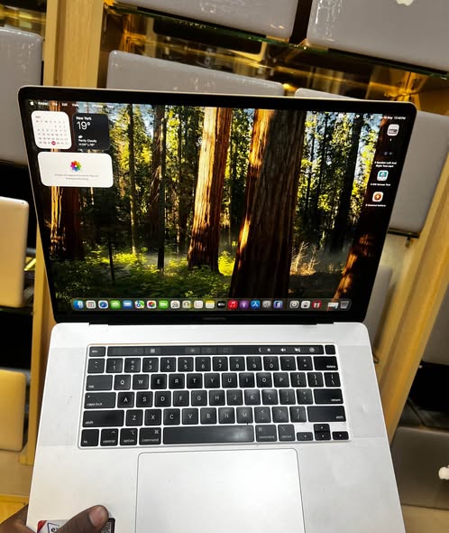 A picture of MacBook Pro 2019 15